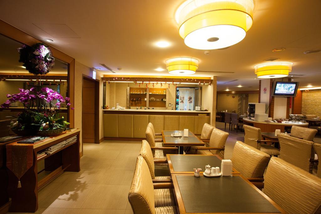 Rich Garden Hotel Taipei Exterior foto