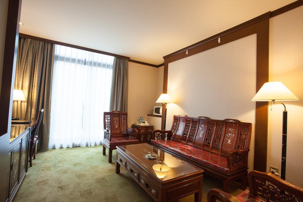 Rich Garden Hotel Taipei Exterior foto